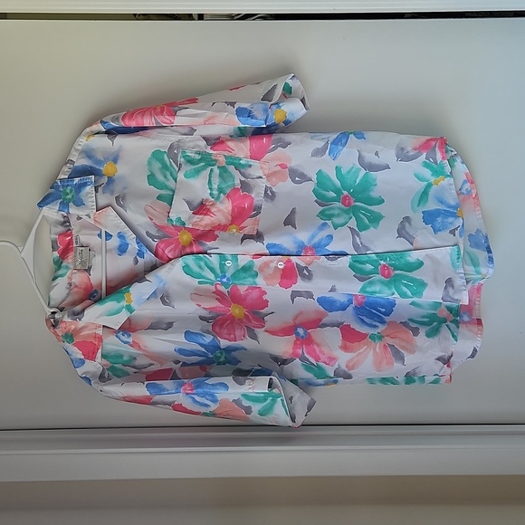 Pykettes Tops - Pykettes Vintage Floral Short Sleeve Shirt